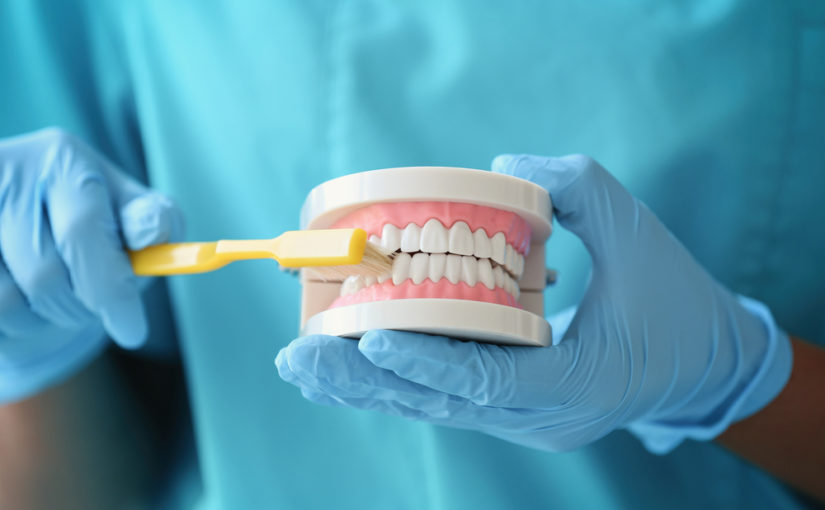 Całościowe leczenie stomatologiczne – odkryj trasę do zdrowych i uroczego uśmiechu.